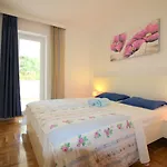 Helles Nur 350 Meter Zum Mit Privatem Balkon Und Meerblick بوريتش