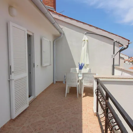 아파트 Helles Nur 350 Meter Zum Mit Privatem Balkon Und Meerblick 포레치