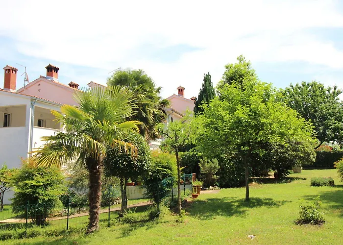 Helles Nur 350 Meter Zum Mit Privatem Balkon Und Meerblick Poreč