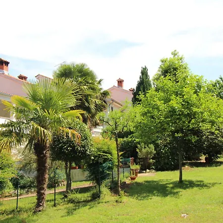 Helles Nur 350 Meter Zum Mit Privatem Balkon Und Meerblick Porec