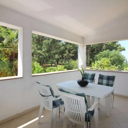 Helles Nur 350 Meter Zum Mit Privatem Balkon Und Meerblick Apartman Porec