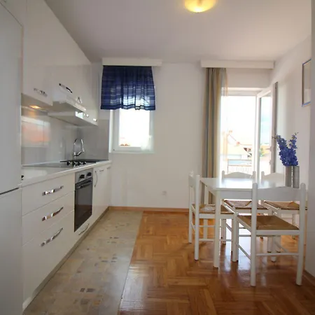 Helles Nur 350 Meter Zum Mit Privatem Balkon Und Meerblick